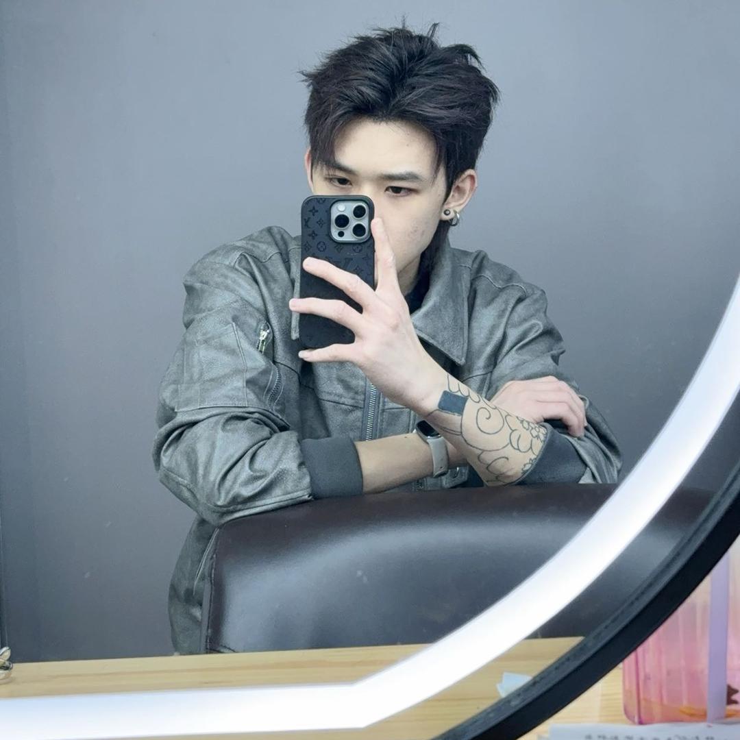 小浩爱看美女🥰