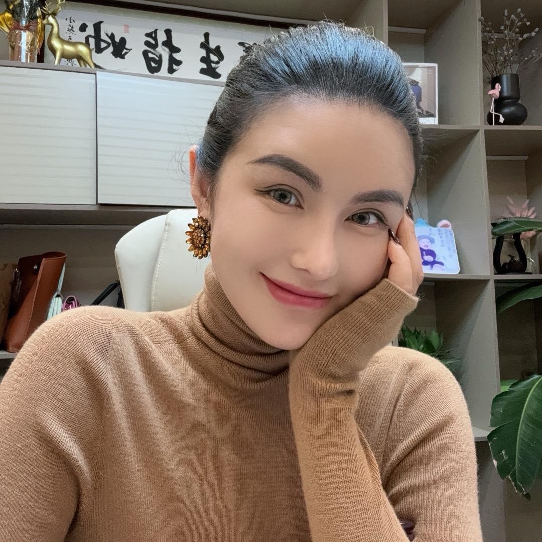 剀剀莉高端小香女装吕燕燕