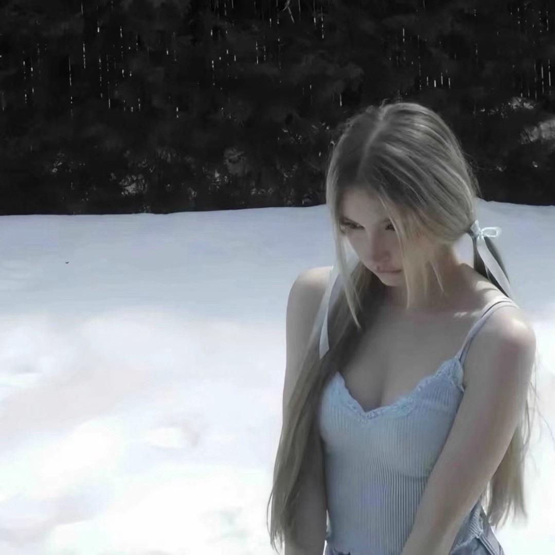 ⋆˚