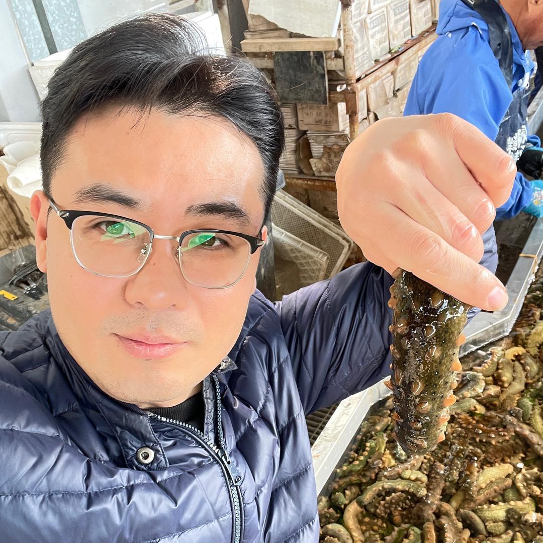 烟台卖海参的老男孩