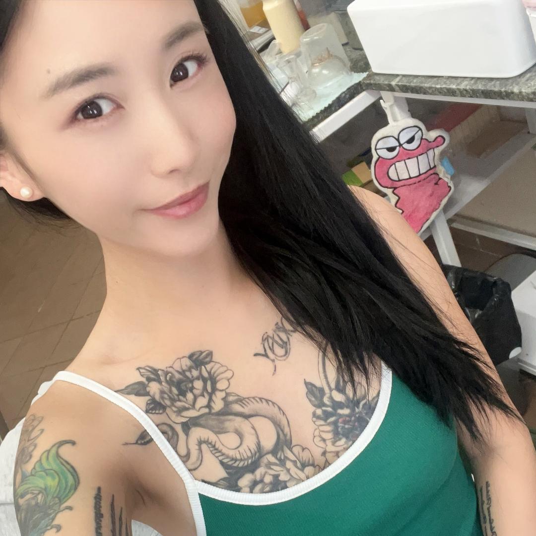 Eva wang🇨🇳🇸🇰