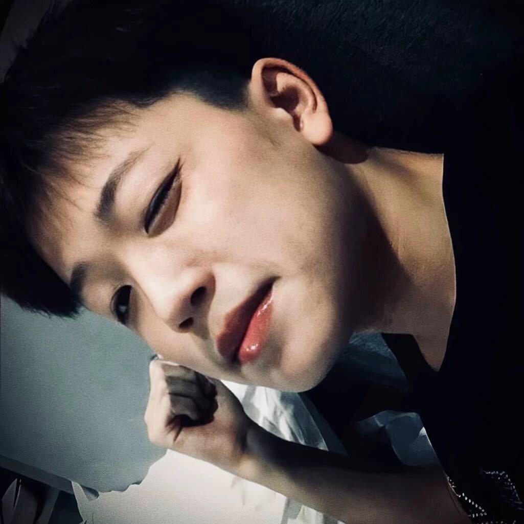 泽-