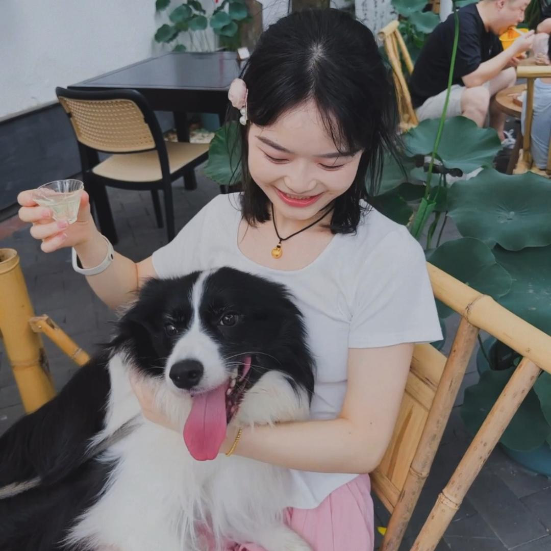 爱笑的乔乔吖～