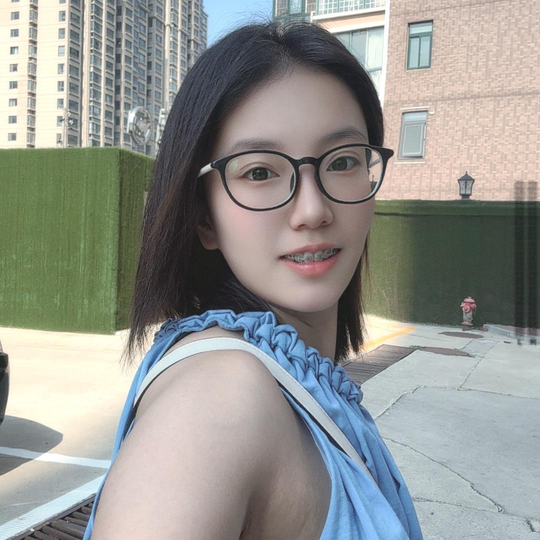 爱逛吃的小倩