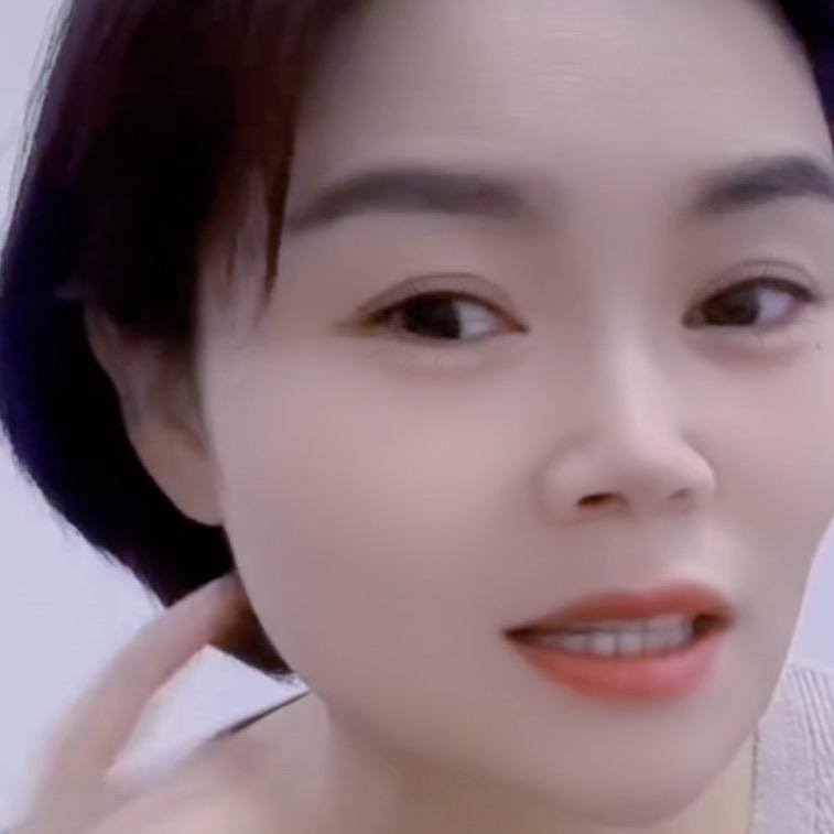 小敏体态面部美学