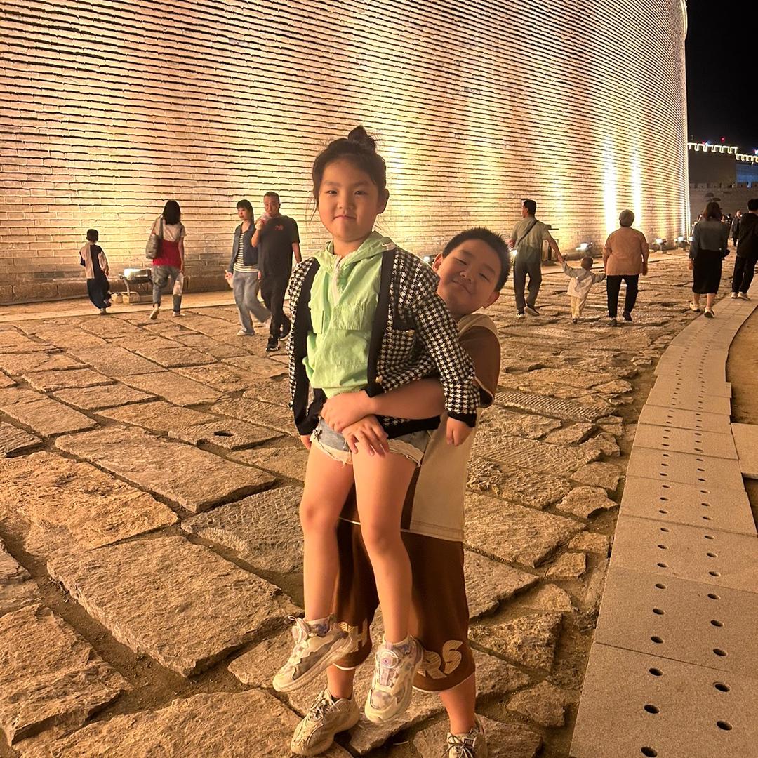 广告复印店老板娘