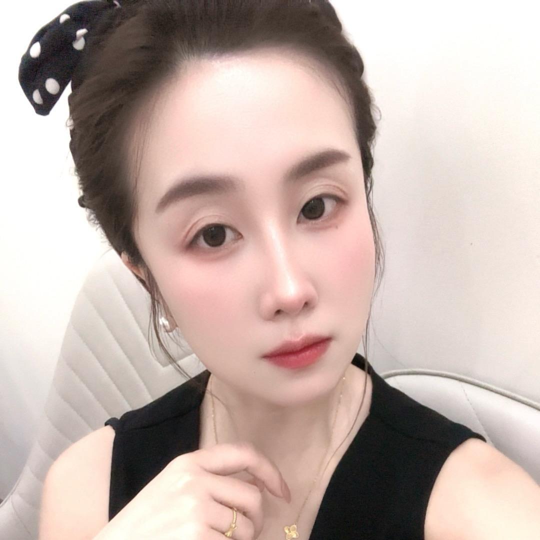 .এ初ོ夏ꦿ℘゜87年一个干餐饮的小姐姐