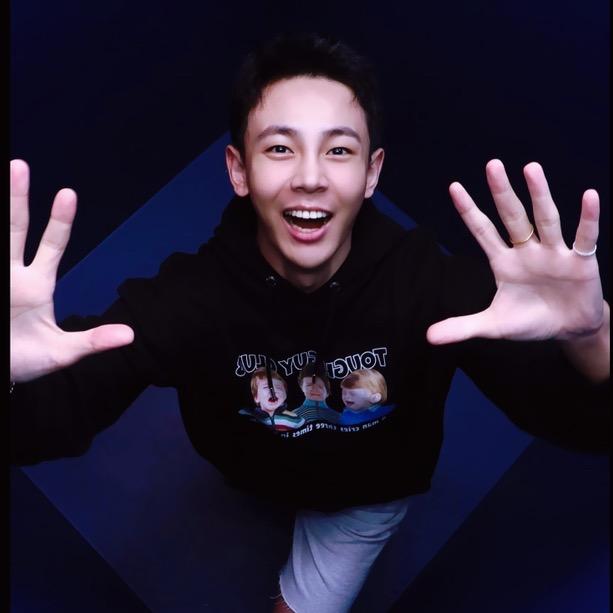 主持人全龙欧巴