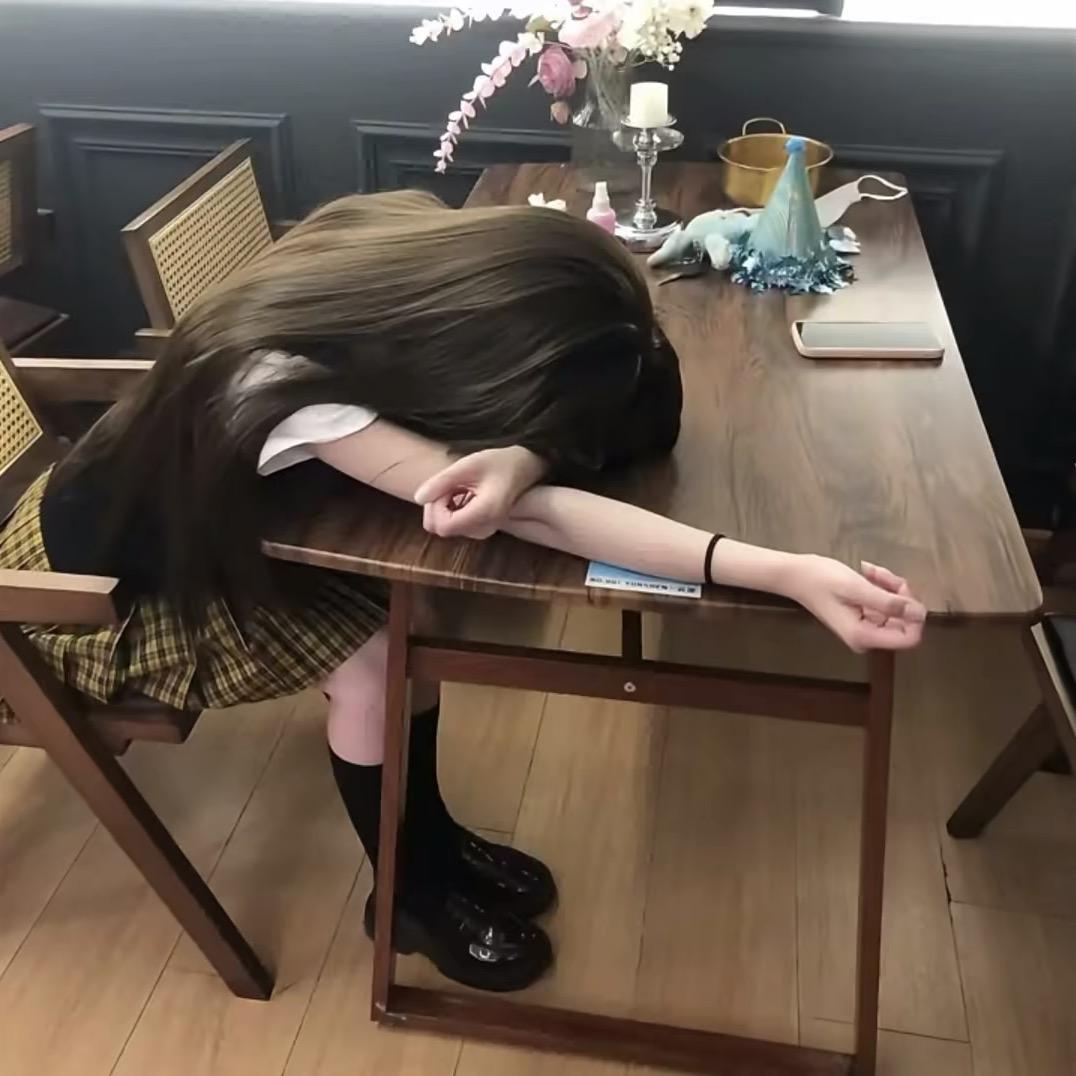周一^