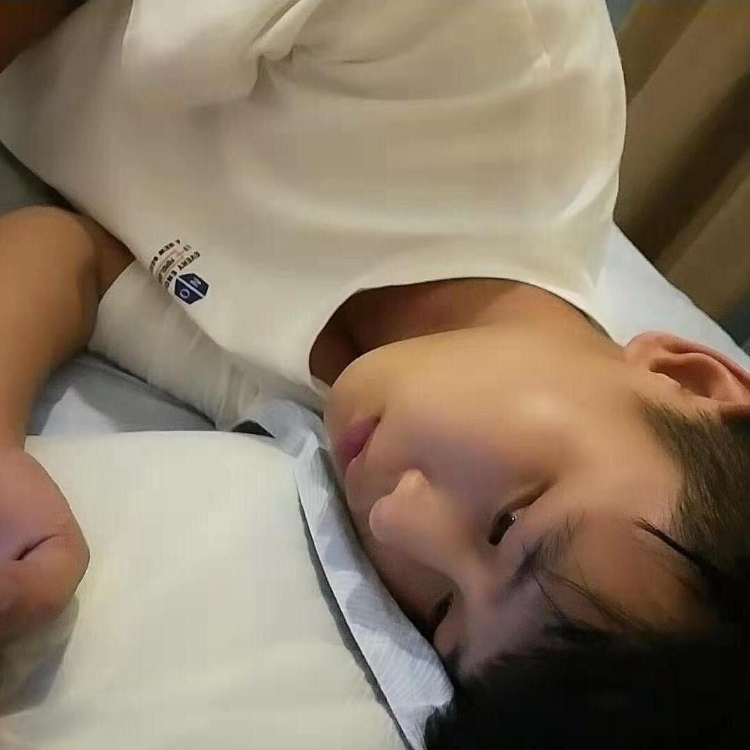 光捡球了