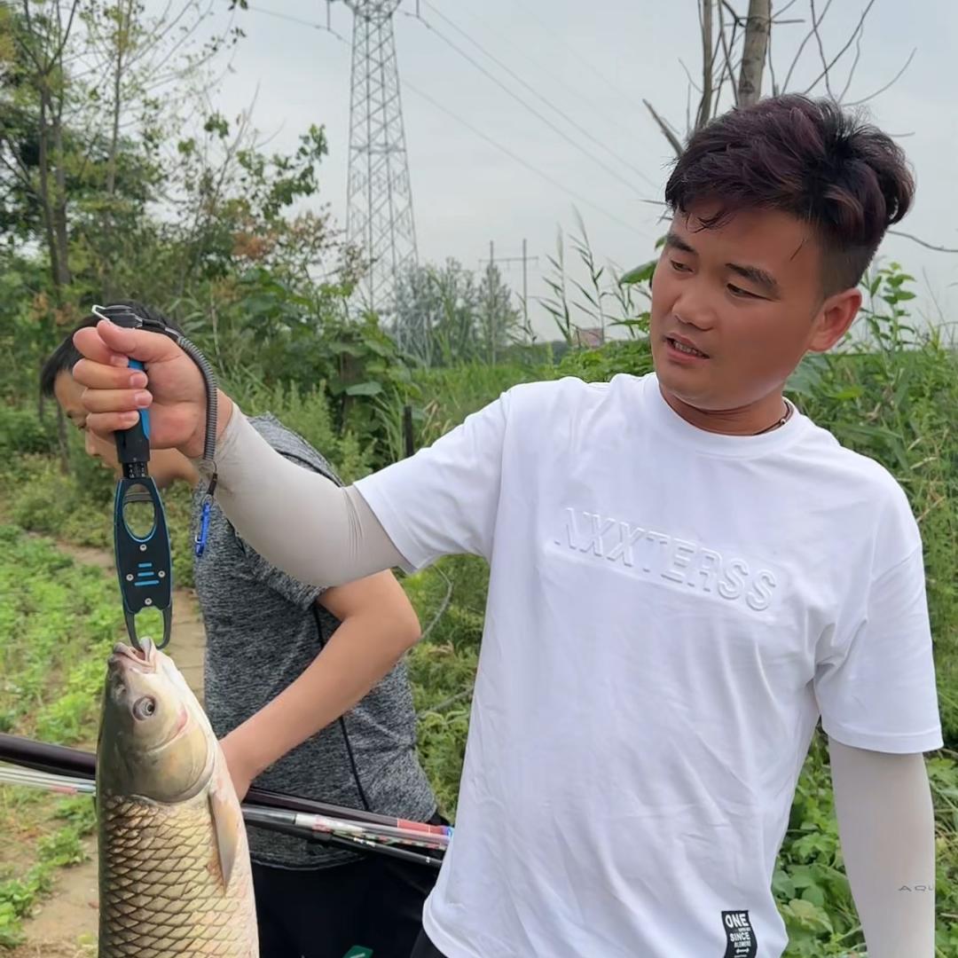 周口钓鱼楷模梨心