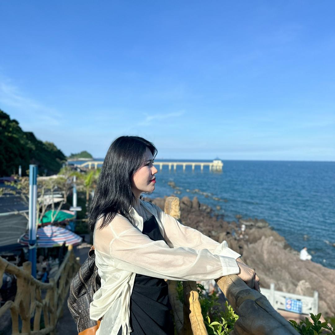 彩盈（歌舞）