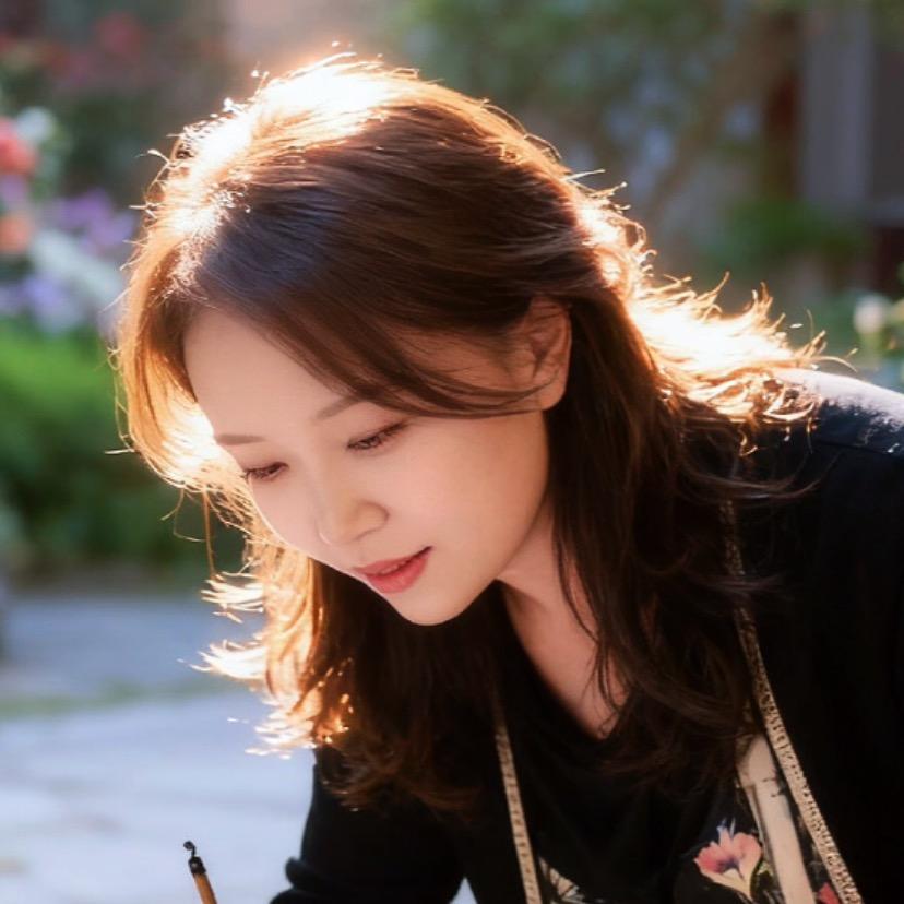 喜欢💕下雪的冬天❄️❄️🍷🌷