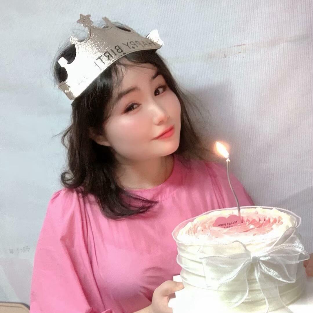 🎀是小何呀୨😍୧