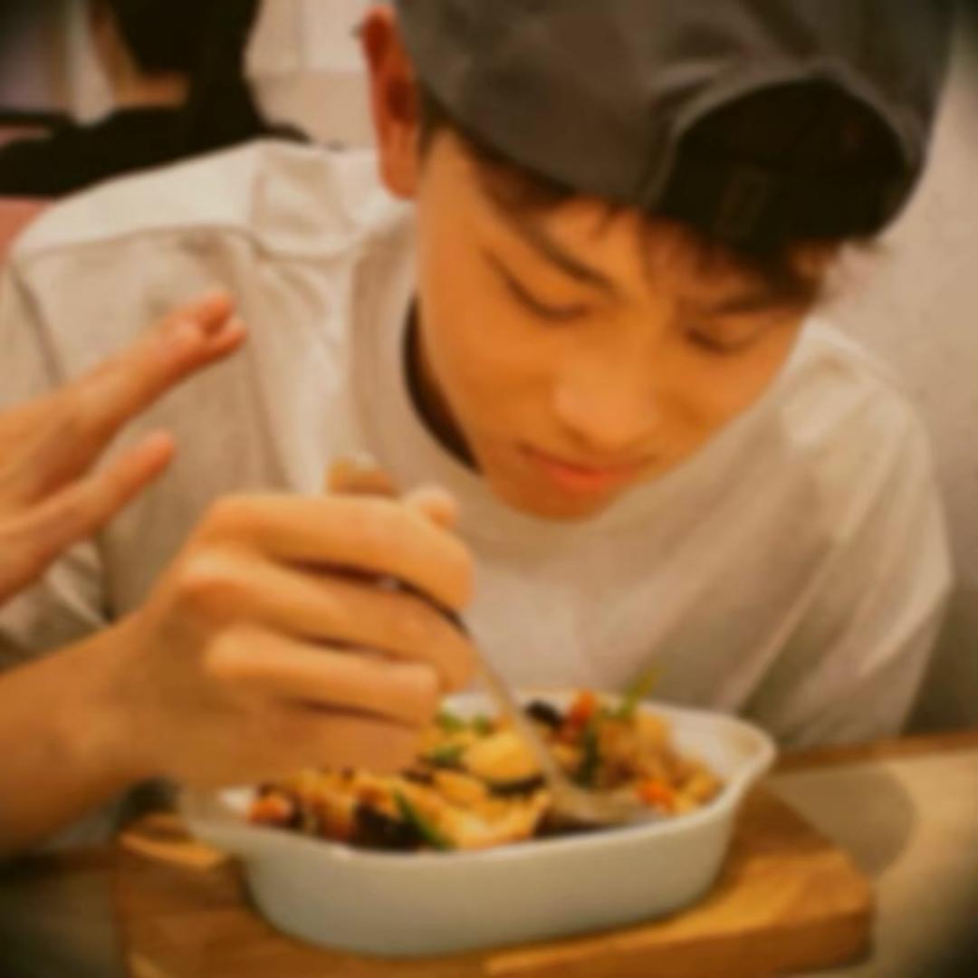 网恋三天秀身材被举报卖猪肉