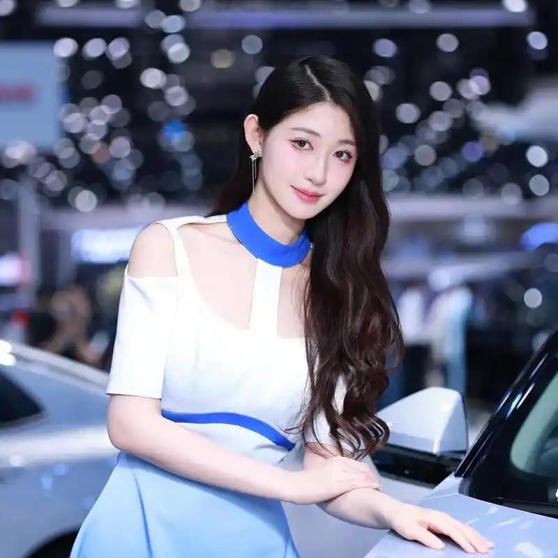 赛力斯蓝电E5plus汽车