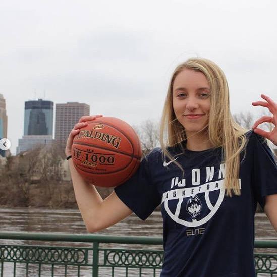 小芝不会控球🏀