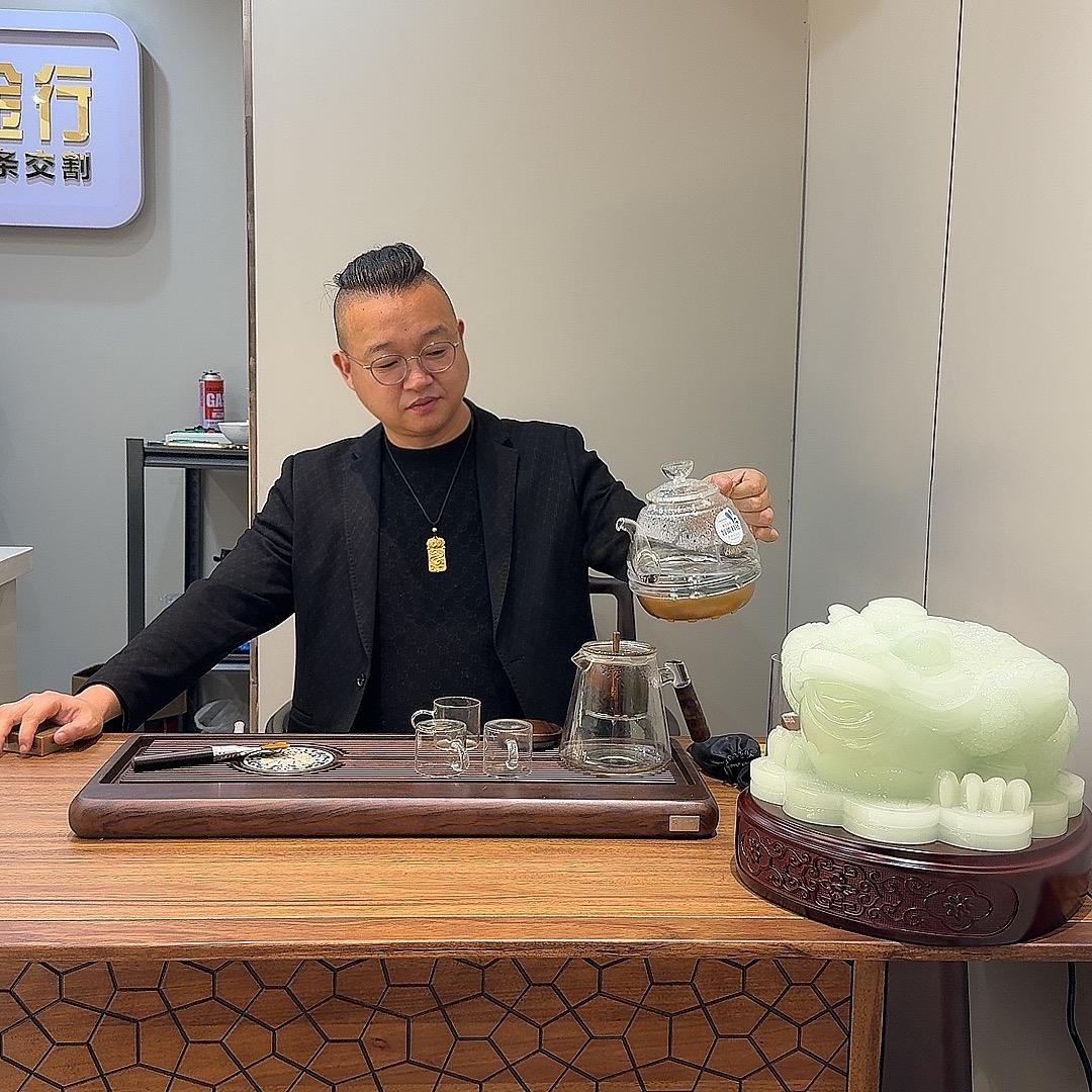 西安传福金行惠老板