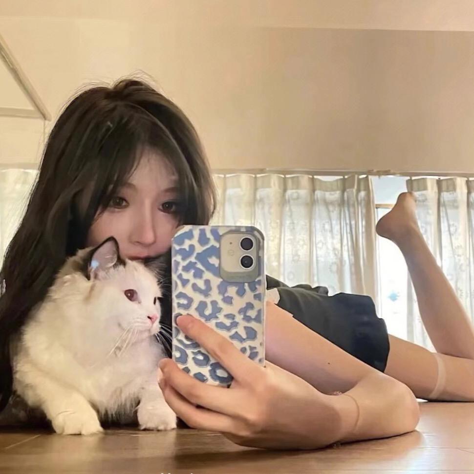 高冷的小美🦋