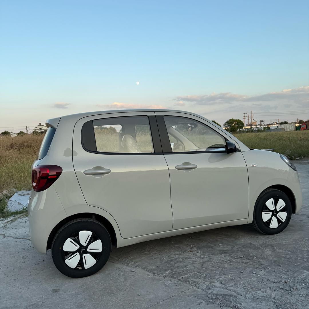 可可的五菱宏光mini四门