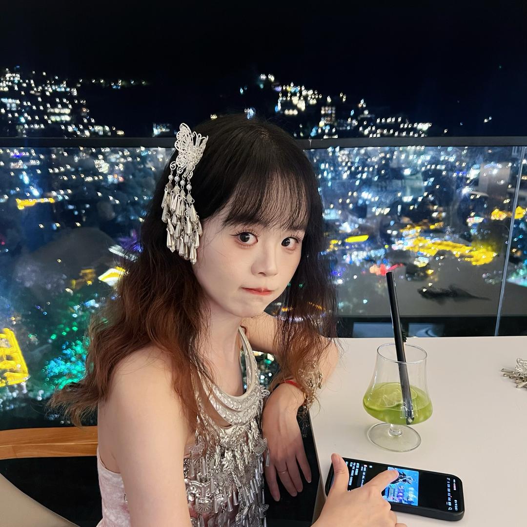 扶菁