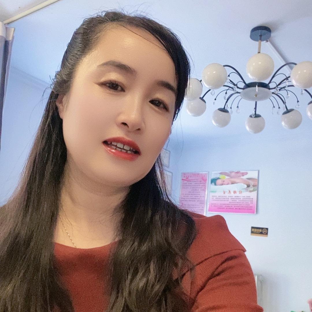 赤城大力老板娘小芳专业做背