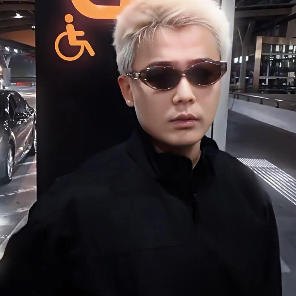 LY ￴￴  ￴ ￴ ￴￴