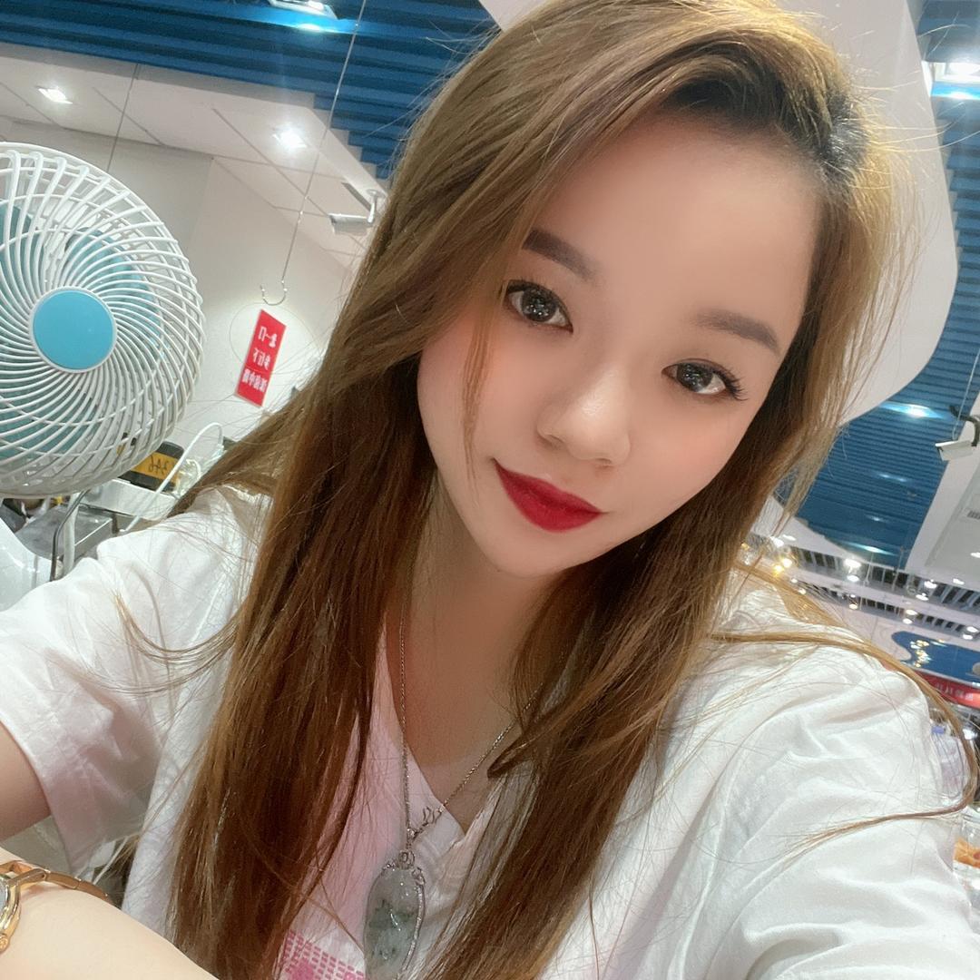 华强北的屏幕小姐姐