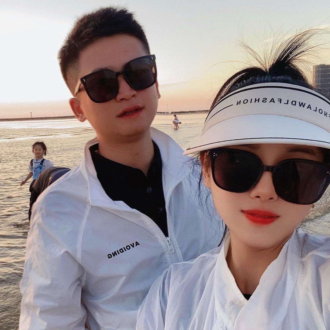 刘百万和戴千万