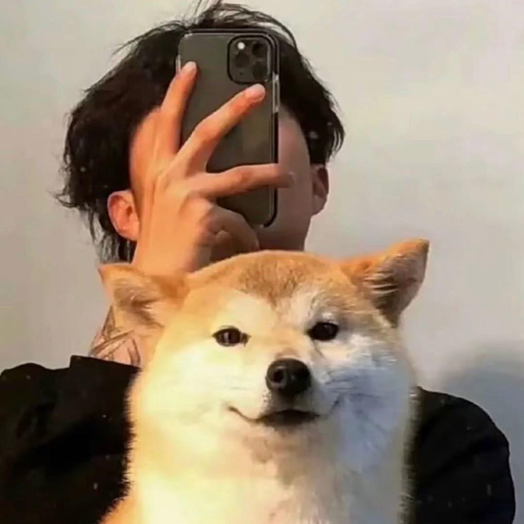 ♚