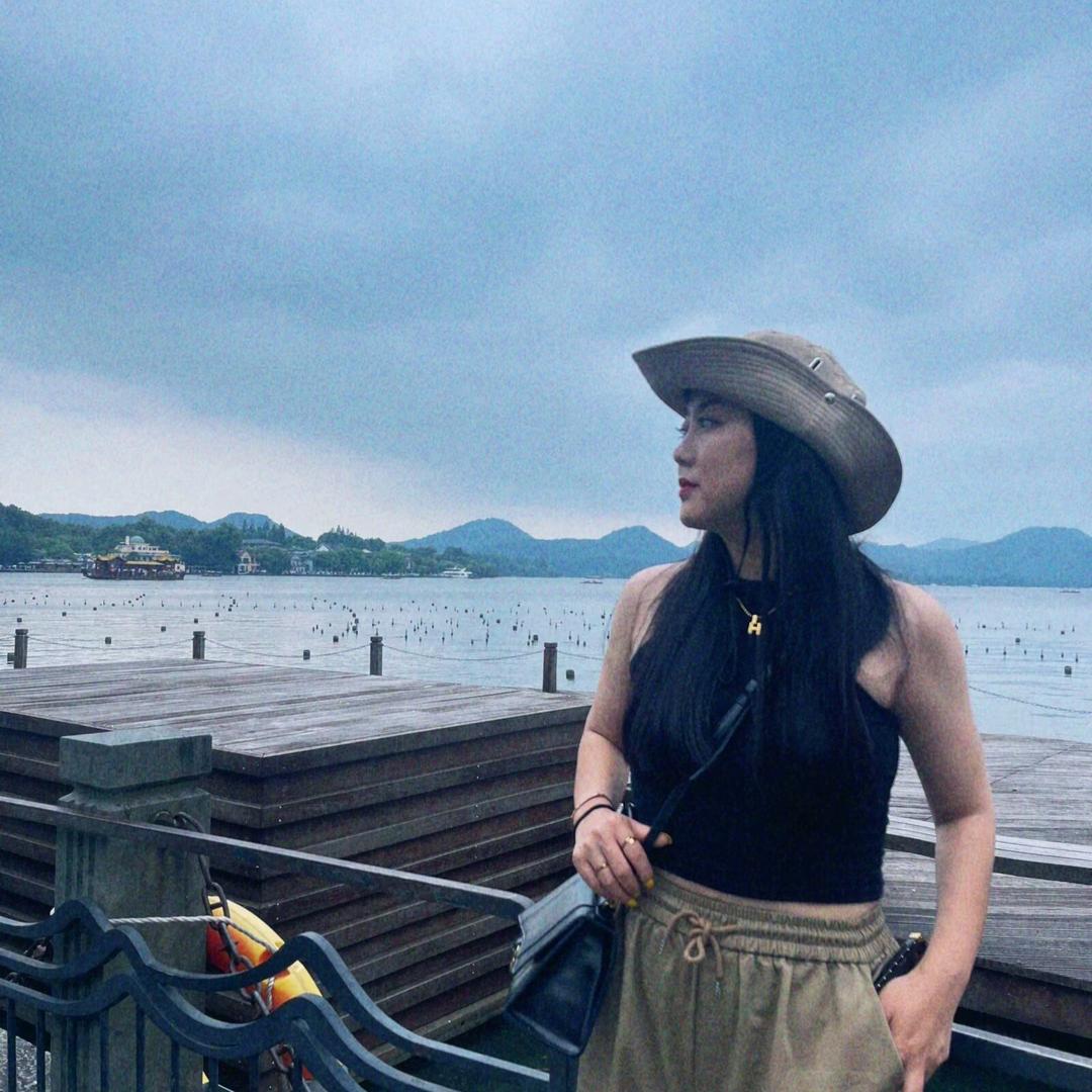 👑初老板 好物 推荐官