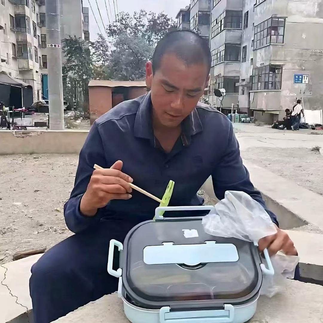 工地彭于晏