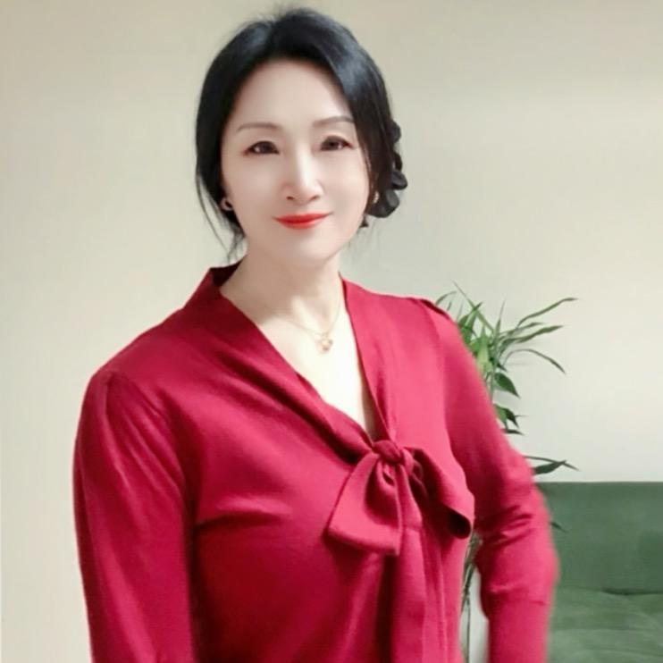 纭想衣裳