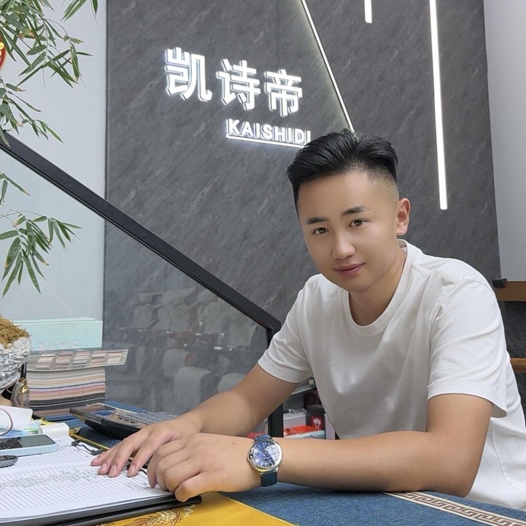 山东荣军商务车改装·朱瑞君