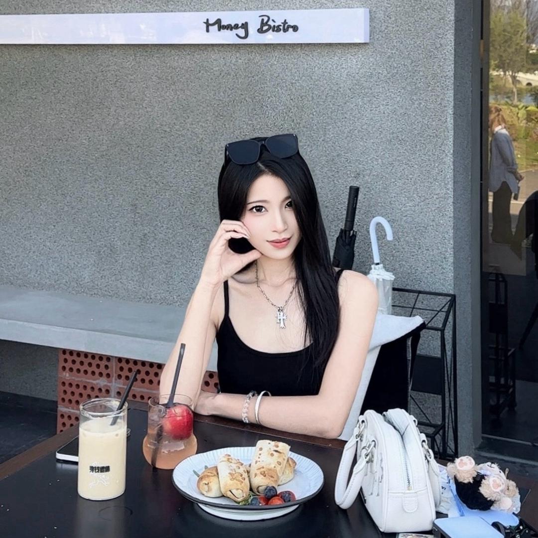 Bella🫧