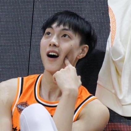 胡明轩男粉(想见轩轩一面）