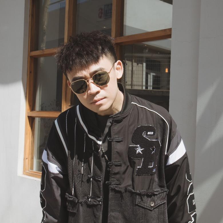 老大不小王
