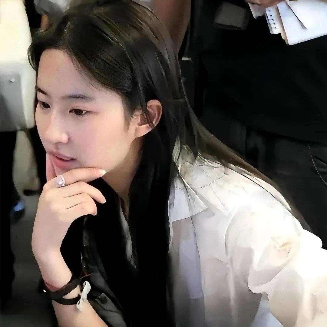 小美.