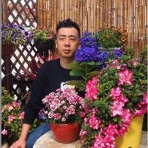 养花的小泽宇