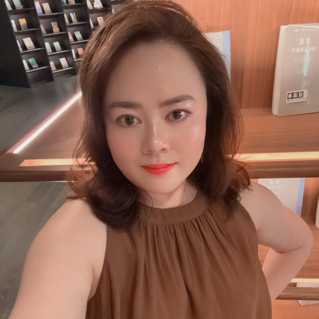 @佳卉