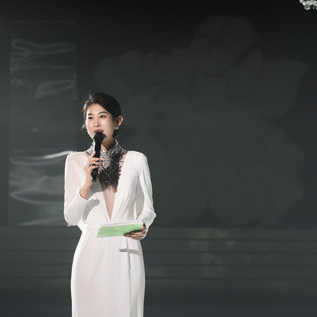 主持人婷婷