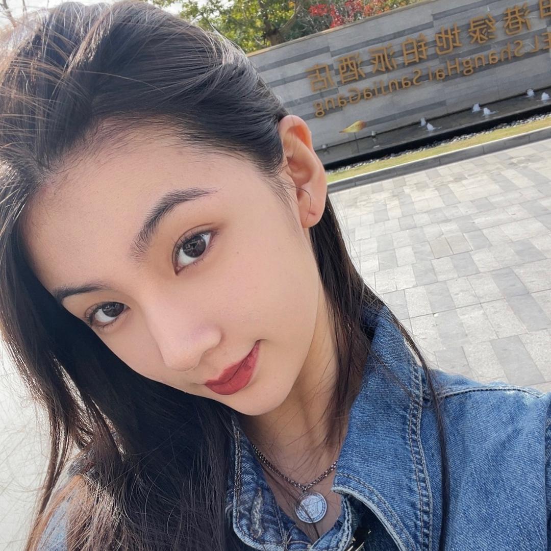 庄家欣MM