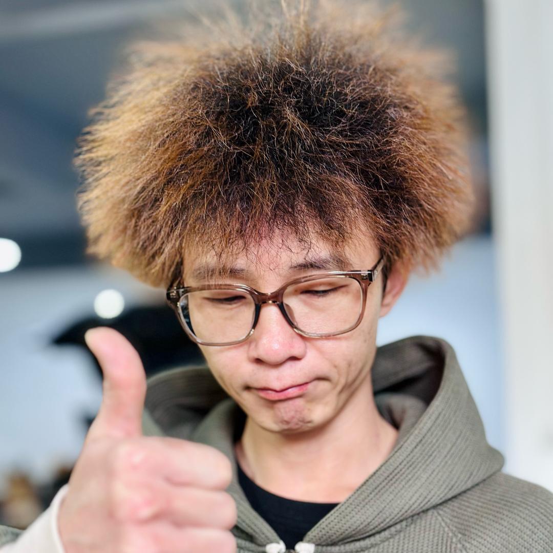 爆炸头阿正