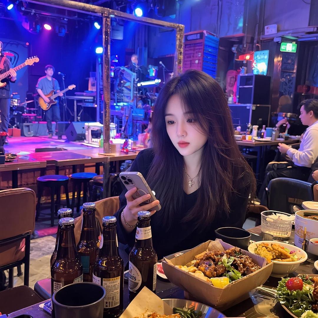 张现在酒馆小串瑶姐