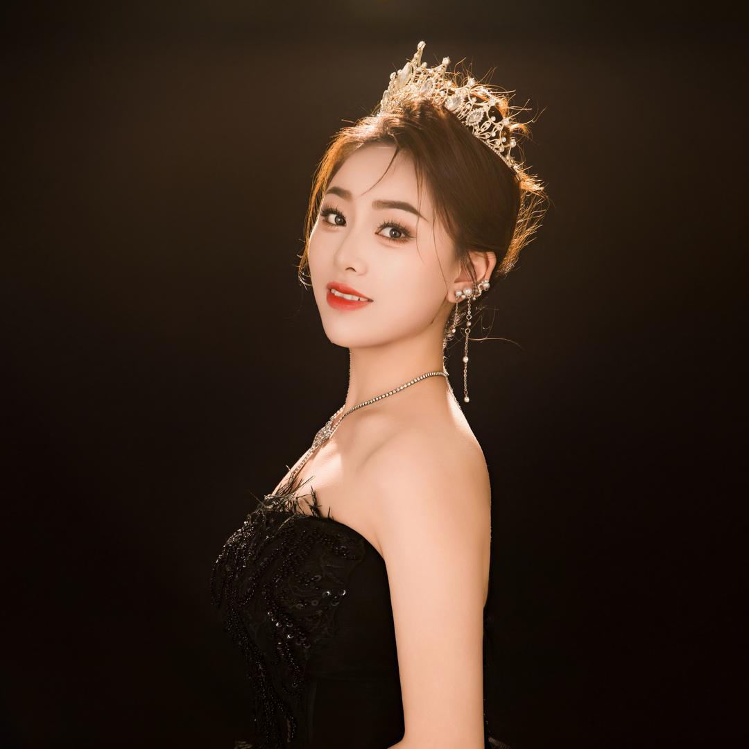 @英英
