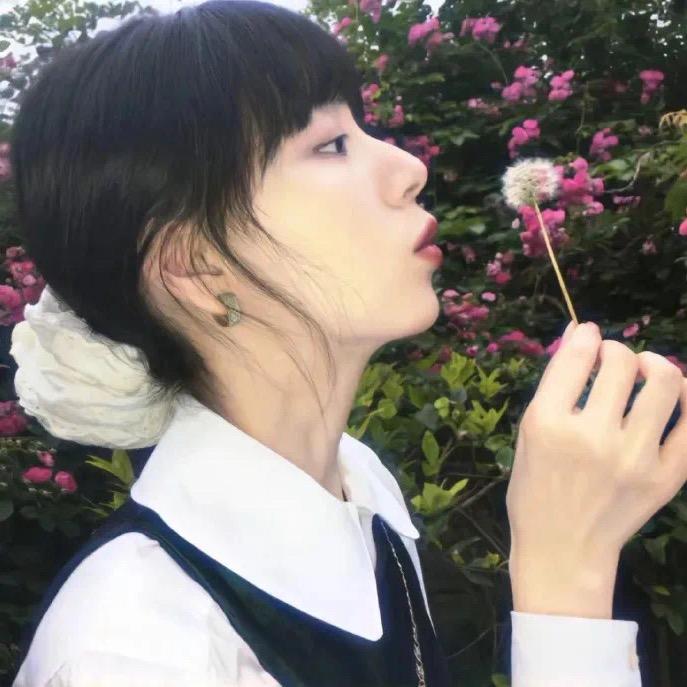 AAA肯德基疯狂星期四代吃