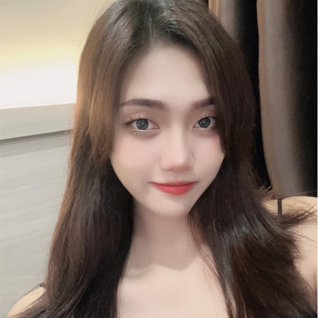 小何同学！