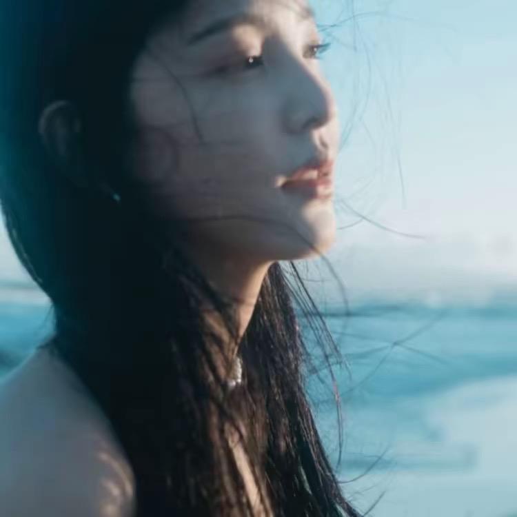 晚安彤子