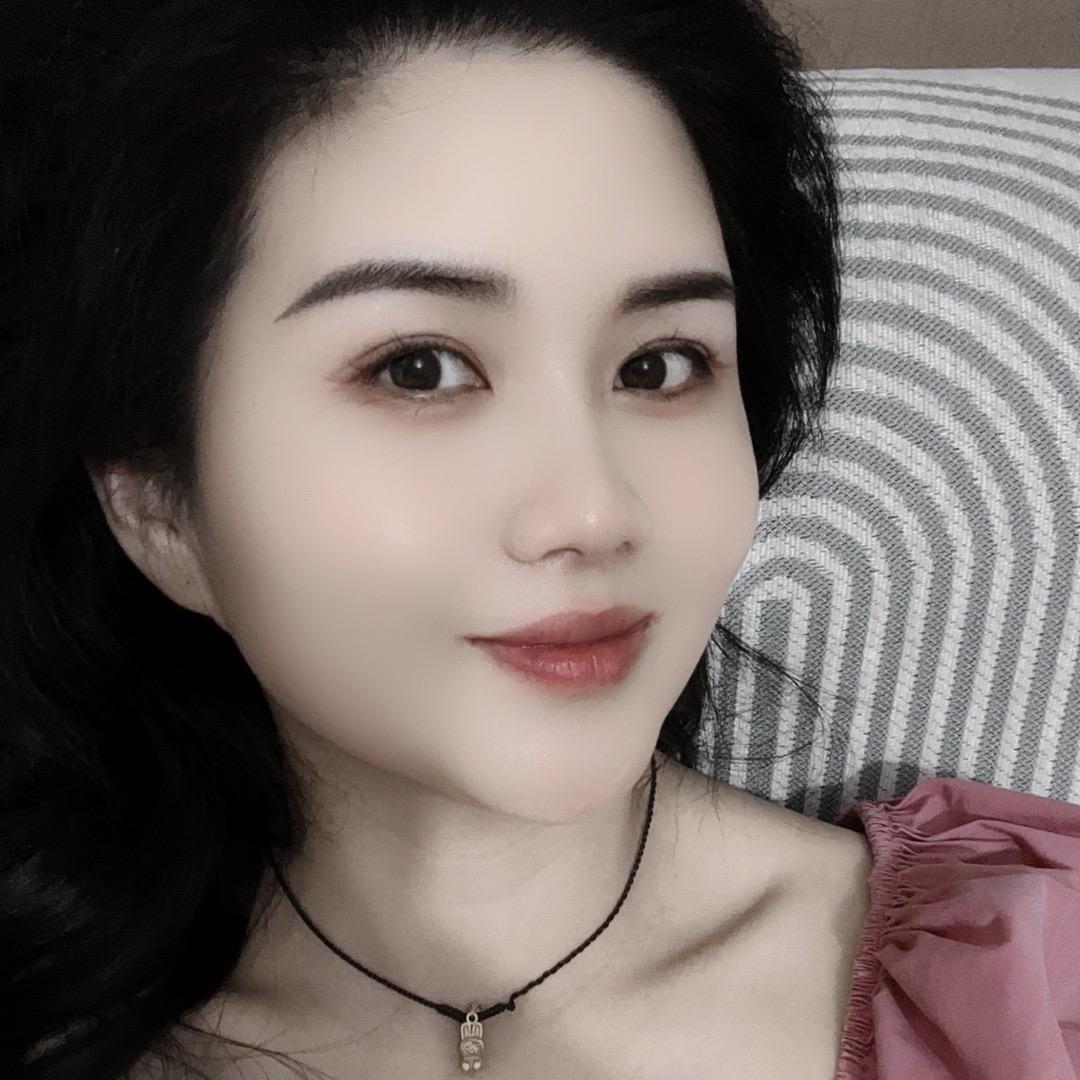 小亚（新蔡美缝姐姐）
