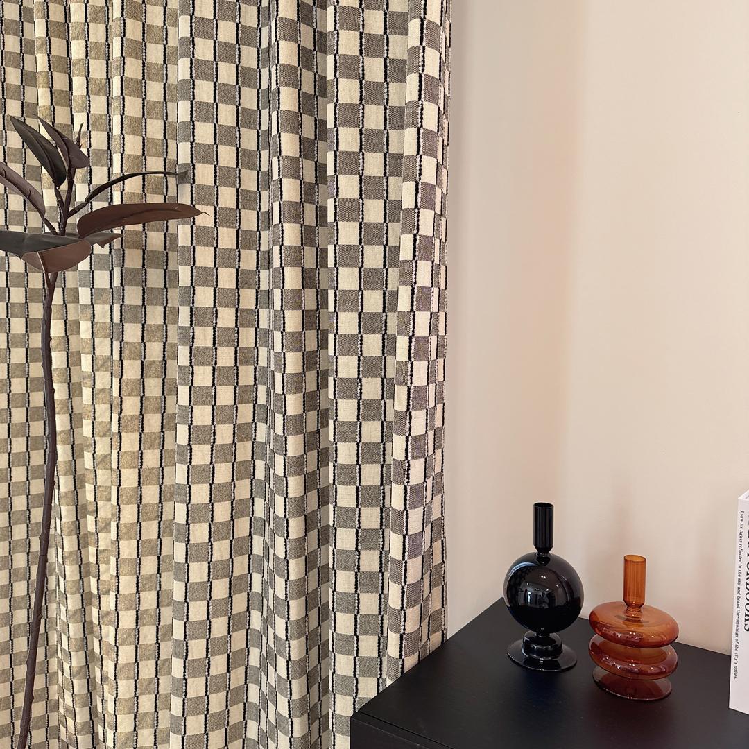 邱小姐窗帘工厂